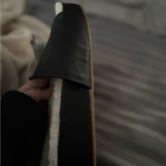 Beek Women's Black Leather Slippers with Cream Lining - Picture 3 of 5